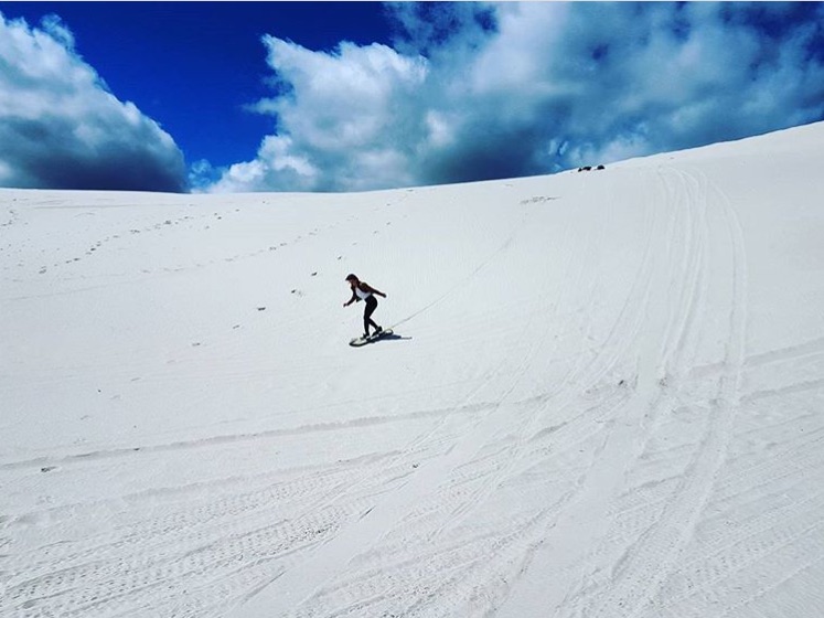 Fare sandboarding a Cape Town